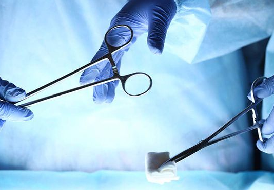 医生 (2).jpg 医生 (2).jpg