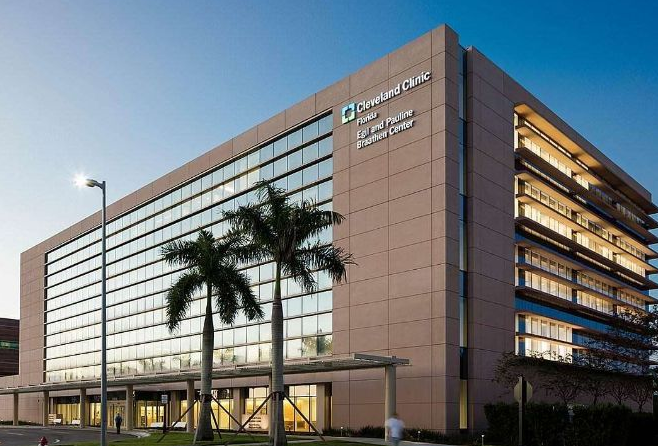 前往美国克利夫兰医学中心就医：中国患者如何通过正规机构实现转诊？