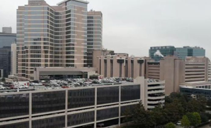 7厘米肿瘤、骨转移、脑转移、无药可用…他被推着走进医院,却在美国实现“肿瘤清零”!