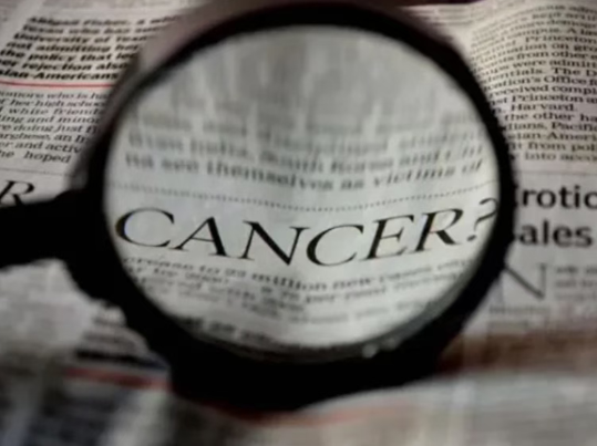 出现这12种癌症信号，1年内确诊癌症概率达到“警戒线”！