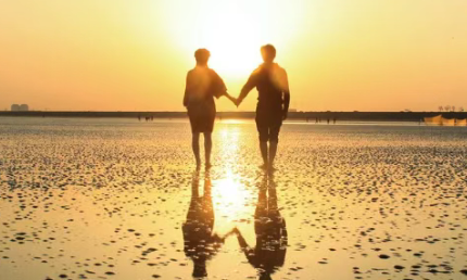 被判癌症晚期后，她赴美就医，一年零七个月后把自己从死神手里抢了回来，癌细胞“清零”！