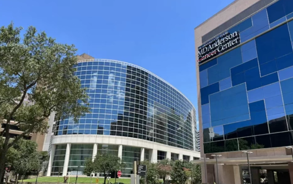 高级别浆液性卵巢癌就医案例：癌症复发后，她在美国MD安德森癌症中心实现“再度无癌”