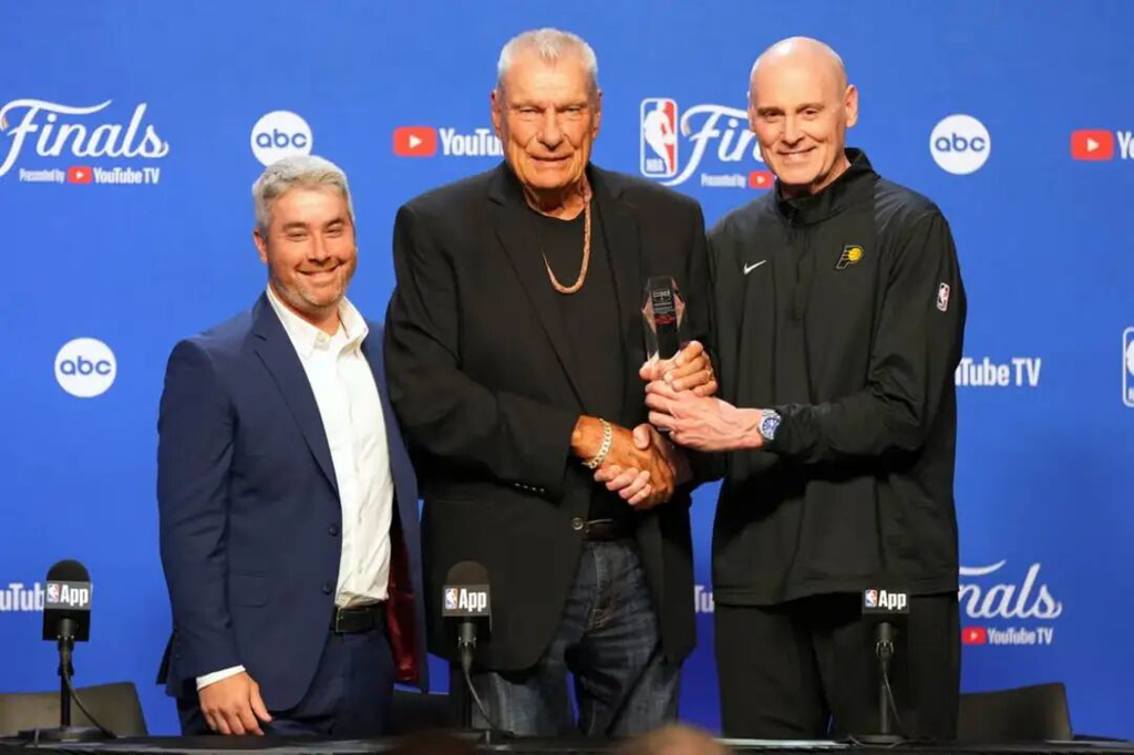 NBA传奇、库里恩师唐·尼尔森去世！患癌后走过四分之一个世纪
